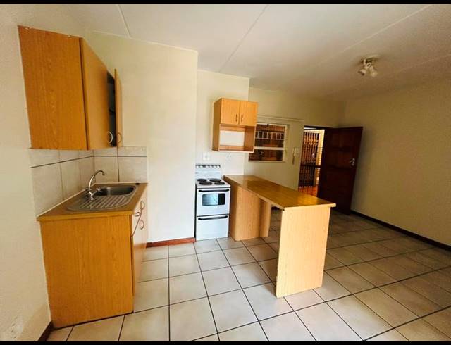 2 BEDROOM APARTMENT FOR SALE IN HATFIELD